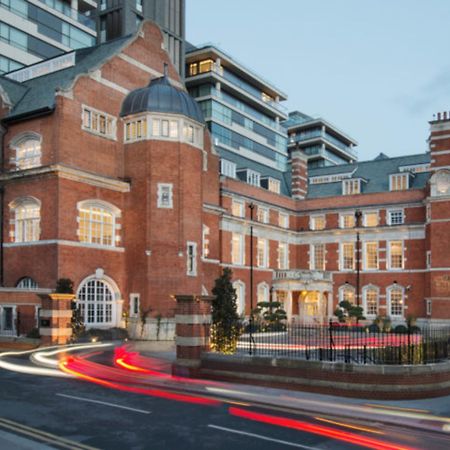 The Lalit London Hotel Exterior foto The former St Mary's Hospital