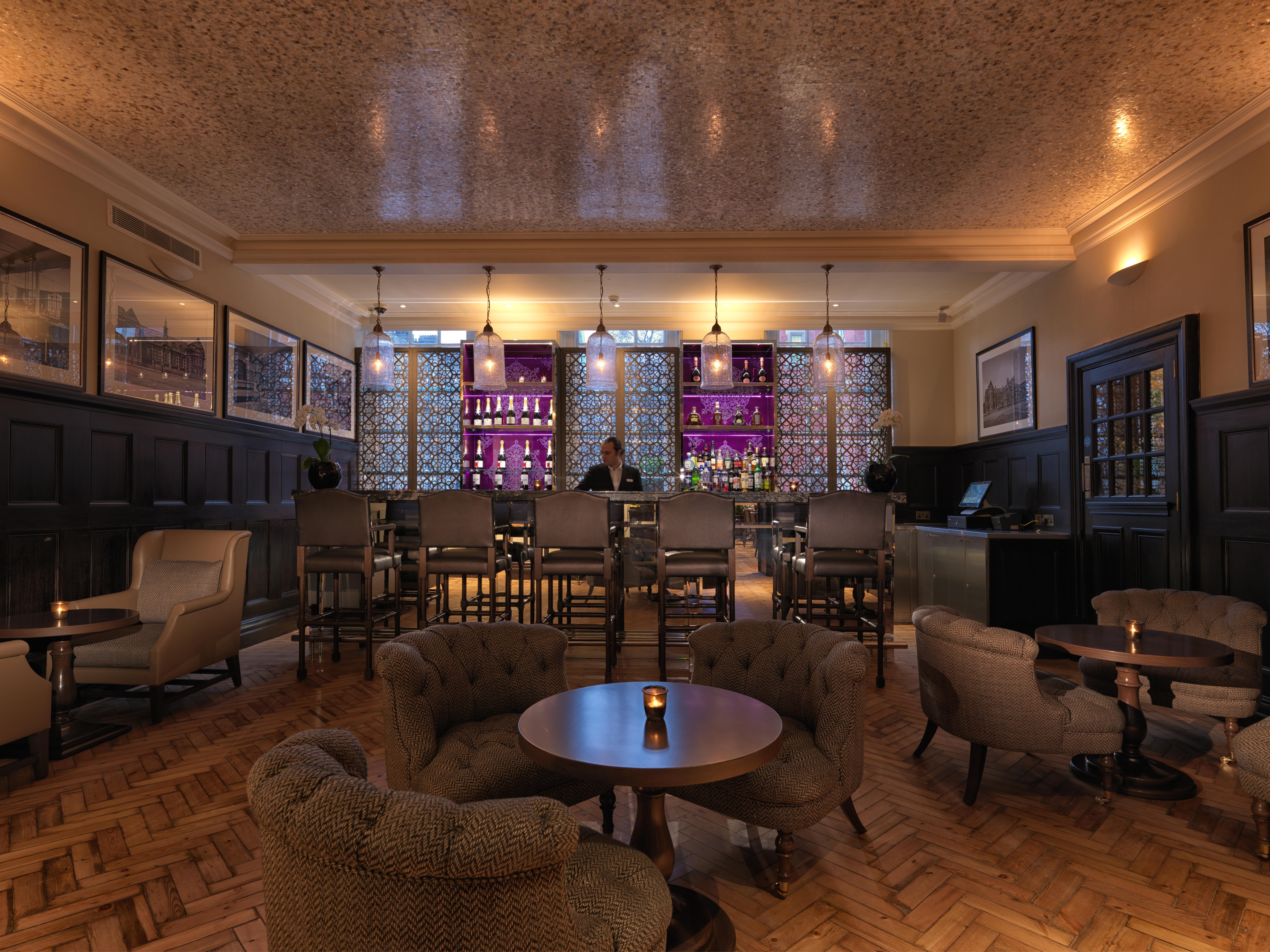 The Lalit London Hotel Facilități foto The bar at the hotel