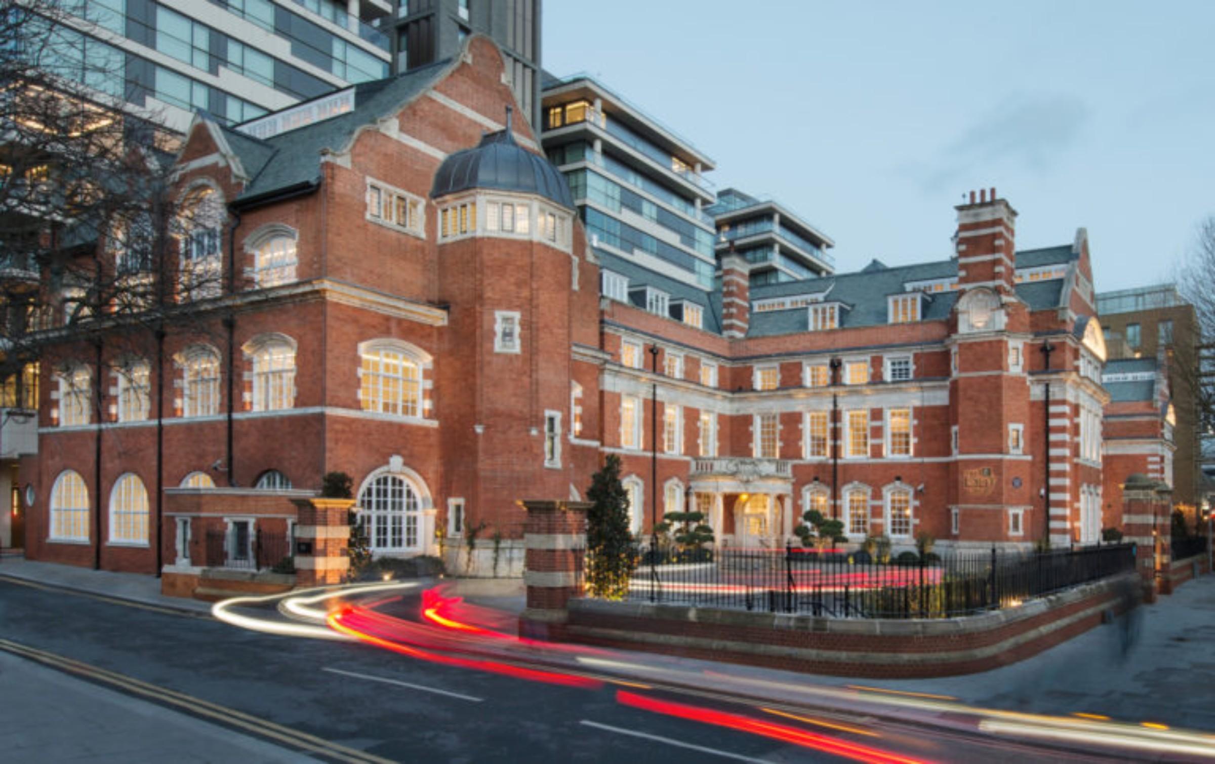 The Lalit London Hotel Exterior foto The former St Mary's Hospital
