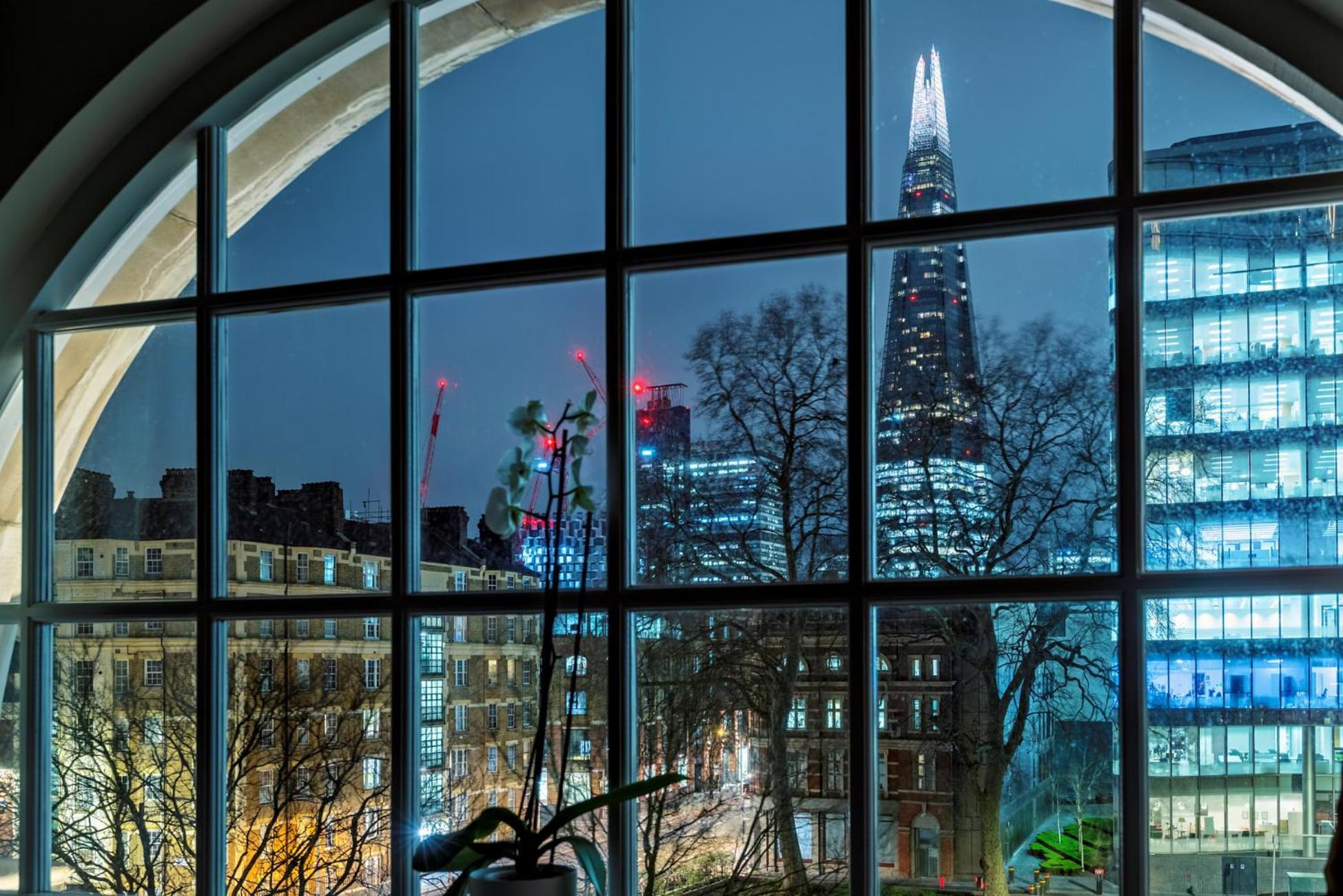 The Lalit London Hotel Exterior foto The Shard, London